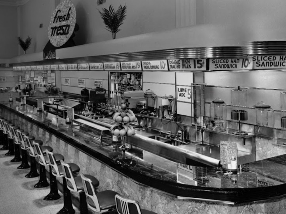 Qui se souvient des comptoirs-lunch chez Woolworth&rsquo;s ?